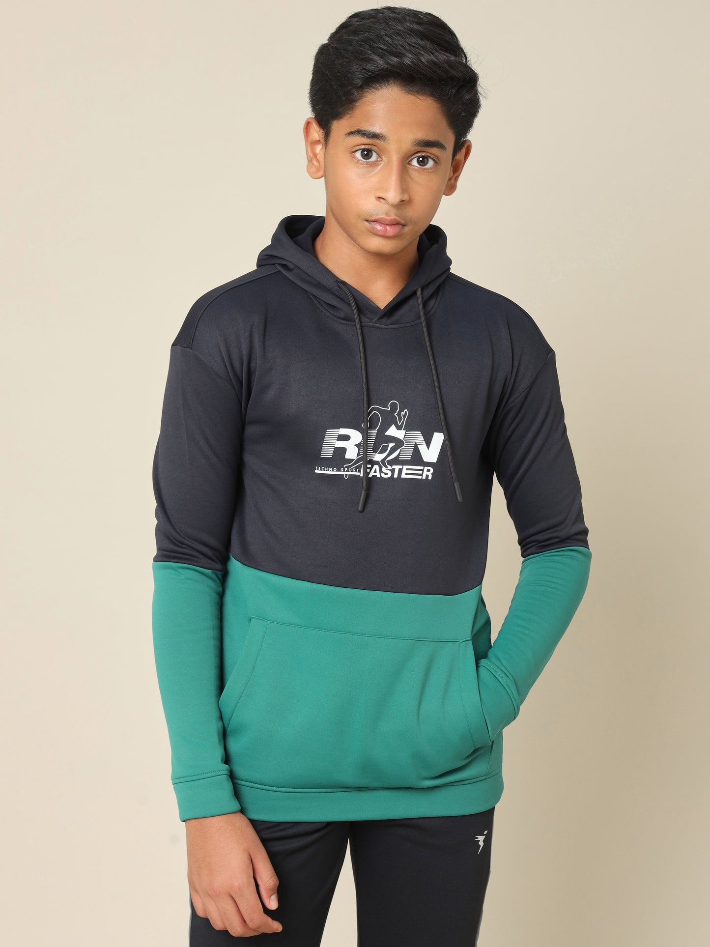 Boys Colorblock Slim Fit Hooded Sports Sweatshirt with TECHNO WARM+