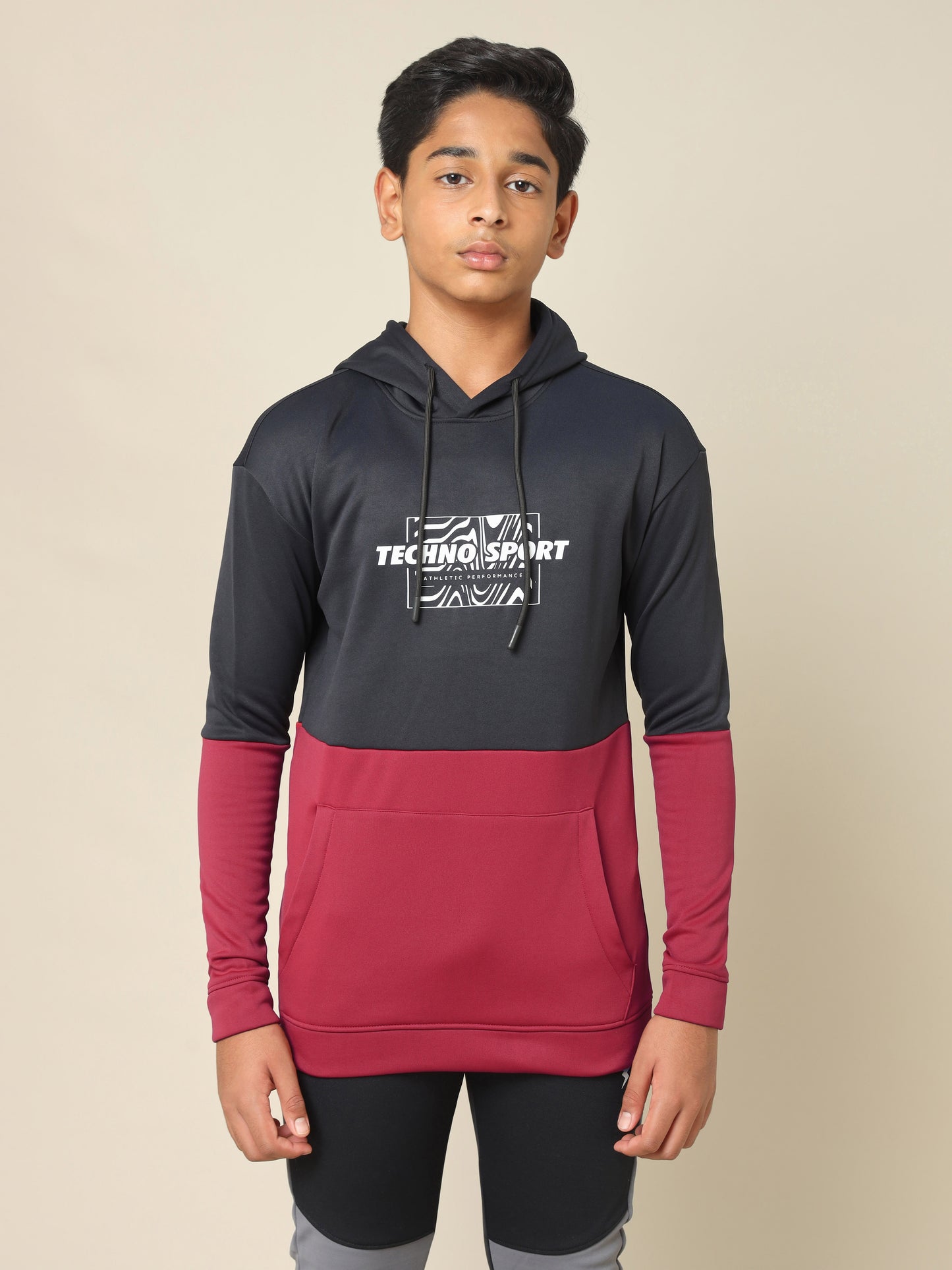 Boys Colorblock Slim Fit Hooded Sports Sweatshirt with TECHNO WARM+