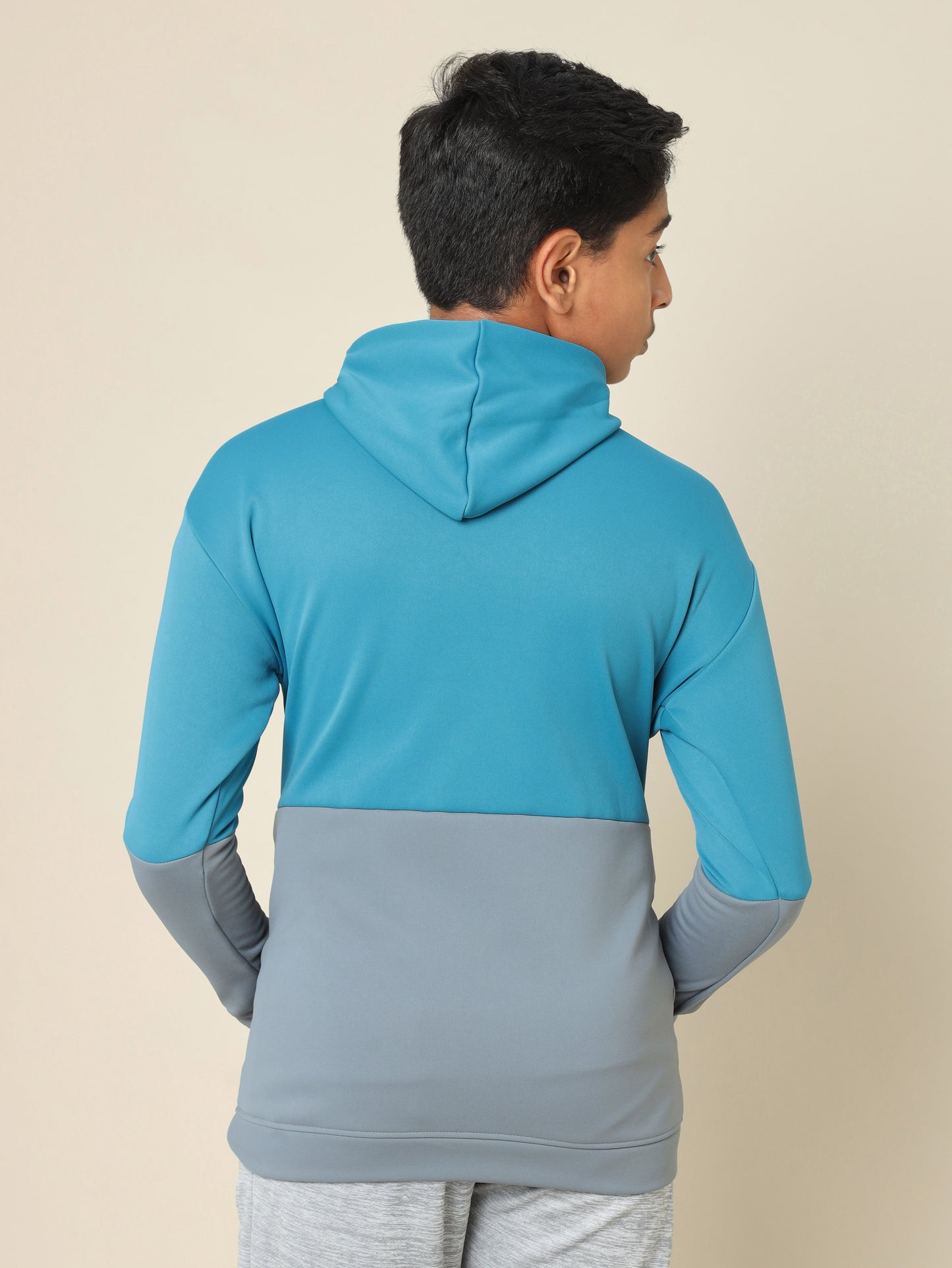 Boys Colorblock Slim Fit Hooded Sports Sweatshirt with TECHNO WARM+